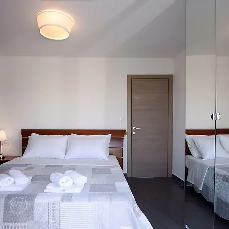 Apartament Apartment Airin